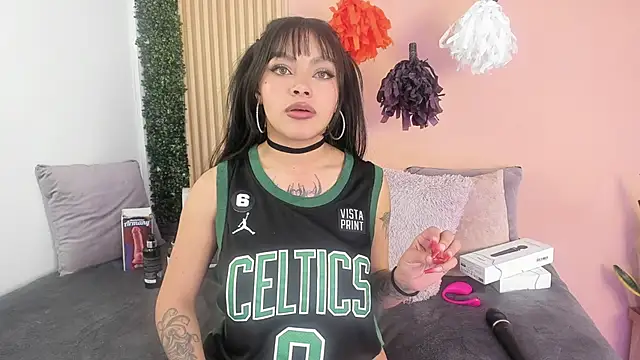 Snapshot of Mia_zafir chatting on October 11, 2025, 2:56 am Mia zafir online show from October 11, 2025, 2:56 am