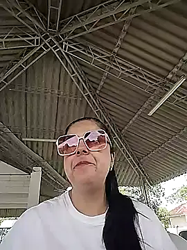 Snapshot of Nahomi_04 chatting on October 23, 2025, 5:33 pm Nahomi 04 online show from October 23, 2025, 5:33 pm