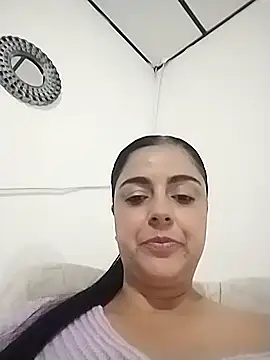 Snapshot of Nahomi_04 chatting on October 25, 2025, 11:27 pm Nahomi 04 online show from October 25, 2025, 11:27 pm