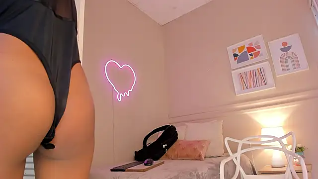 Snapshot of _aleja_x chatting on October 1, 2025, 11:47 am aleja x online show from October 1, 2025, 11:47 am