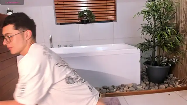 Snapshot of AustinJones_ chatting on October 16, 2025, 8:17 pm AustinJones online show from October 16, 2025, 8:17 pm