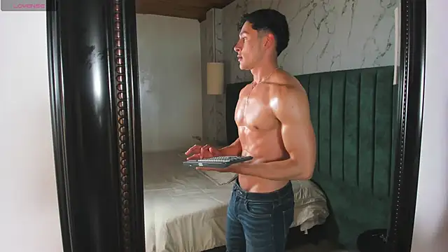 Snapshot of AustinJones_ chatting on September 29, 2025, 8:14 pm AustinJones online show from September 29, 2025, 8:14 pm