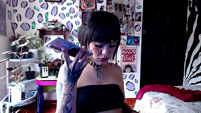 Snapshot of MistressMariam_ chatting on September 26, 2025, 4:03 pm MistressMariam  online show from September 26, 2025, 4:03 pm