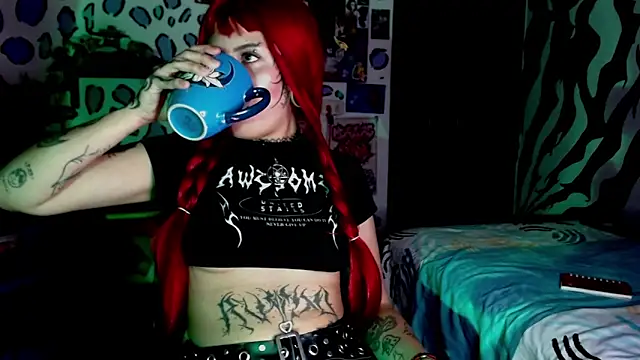 Snapshot of MistressMariam_ chatting on September 23, 2025, 12:17 am MistressMariam  online show from September 23, 2025, 12:17 am