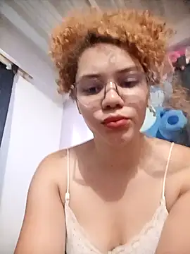 Snapshot of SirenRouge_69 chatting on October 5, 2025, 8:32 pm SirenRouge 69 online show from October 5, 2025, 8:32 pm