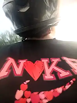 Snapshot of SirenRouge_69 chatting on September 17, 2025, 9:39 pm SirenRouge 69 online show from September 17, 2025, 9:39 pm