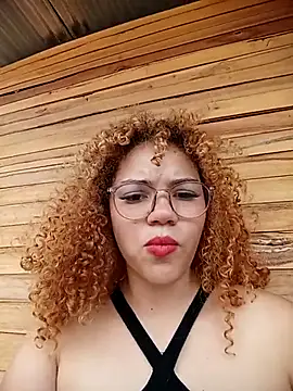 Snapshot of SirenRouge_69 chatting on October 8, 2025, 7:03 pm SirenRouge 69 online show from October 8, 2025, 7:03 pm