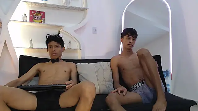 Snapshot of BEAUTY_BOYS1 chatting on October 15, 2025, 7:16 am BEAUTY BOYS1 online show from October 15, 2025, 7:16 am