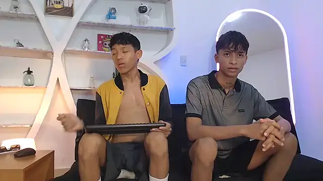 Snapshot of BEAUTY_BOYS1 chatting on October 5, 2025, 7:10 am BEAUTY BOYS1 online show from October 5, 2025, 7:10 am