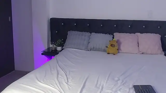 anne colucci online show from September 30, 2025, 8:20 am