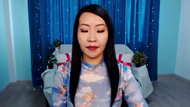 LiaPak online show from October 1, 2025, 1:00 am