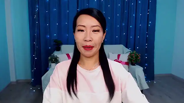 LiaPak online show from September 8, 2025, 11:59 pm