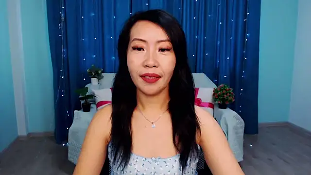 LiaPak online show from September 23, 2025, 1:01 am