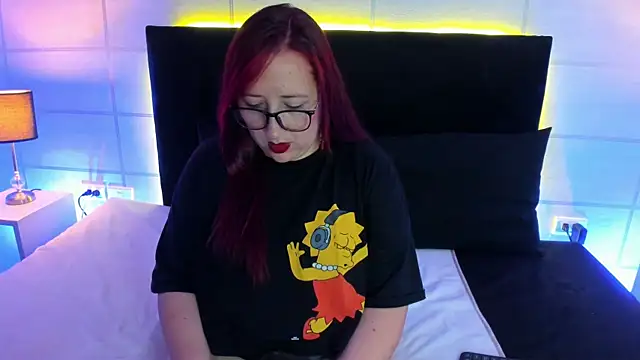 fieryluciana online show from October 15, 2025, 3:16 am