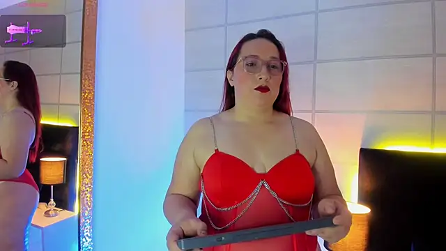 fieryluciana online show from October 11, 2025, 4:24 am