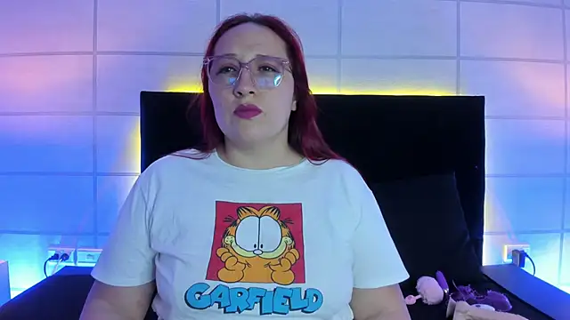 fieryluciana online show from November 12, 2025, 3:10 am