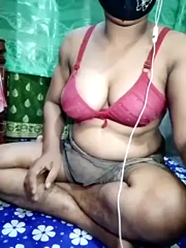 Snapshot of Mistompa24 chatting on June 5, 2026, 6:52 am Mistompa24 online show from June 5, 2026, 6:52 am