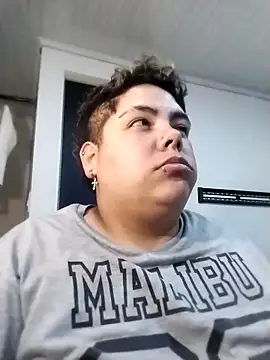 Snapshot of Hailey_Curvy chatting on October 30, 2025, 1:04 am Hailey Curvy online show from October 30, 2025, 1:04 am