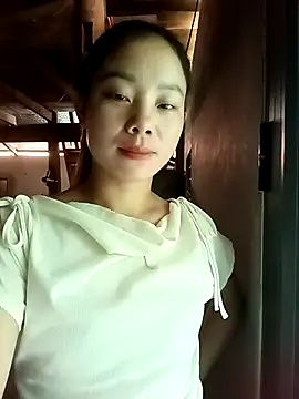 Snapshot of milo123-xx chatting on September 18, 2025, 4:37 am milo123-xx online show from September 18, 2025, 4:37 am