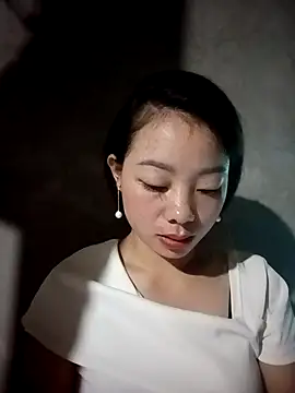 Snapshot of milo123-xx chatting on October 23, 2025, 12:09 am milo123-xx online show from October 23, 2025, 12:09 am