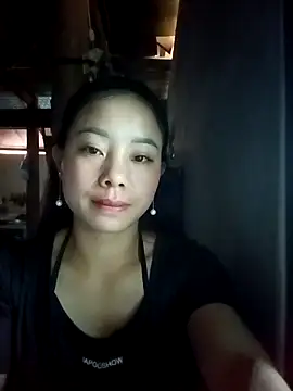 Snapshot of milo123-xx chatting on October 18, 2025, 1:18 am milo123-xx online show from October 18, 2025, 1:18 am