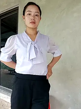 Snapshot of milo123-xx chatting on September 9, 2025, 4:44 am milo123-xx online show from September 9, 2025, 4:44 am