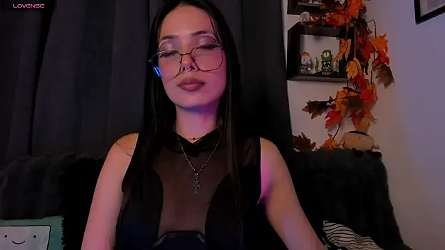 Seraphine hell online show from March 27, 2026, 6:11 am