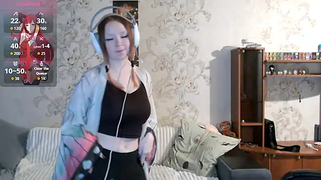 PansyBorriello online show from October 6, 2025, 4:19 pm