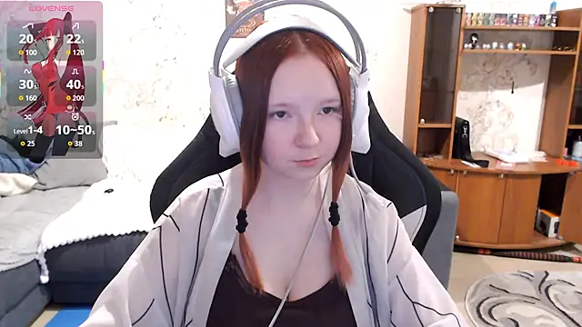 PansyBorriello online show from October 27, 2025, 4:08 pm