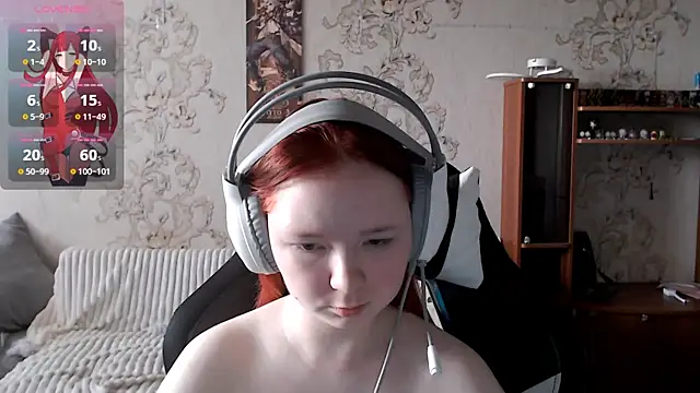 PansyBorriello online show from October 11, 2025, 7:09 am