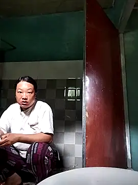   Linh86   online show from September 10, 2025, 1:37 am
