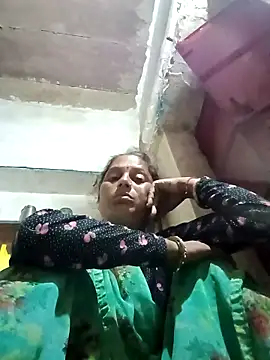 KAJAL malhotra online show from September 9, 2025, 3:43 pm