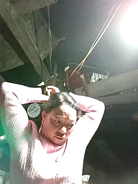 Snapshot of _Helala_ chatting on March 1, 2026, 11:38 pm Helala online show from March 1, 2026, 11:38 pm