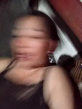 Snapshot of _Helala_ chatting on October 16, 2025, 5:43 pm Helala online show from October 16, 2025, 5:43 pm