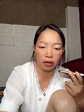 Snapshot of _Helala_ chatting on October 5, 2025, 2:52 pm Helala online show from October 5, 2025, 2:52 pm