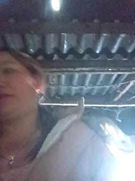 Snapshot of _Helala_ chatting on October 21, 2025, 11:48 pm Helala online show from October 21, 2025, 11:48 pm