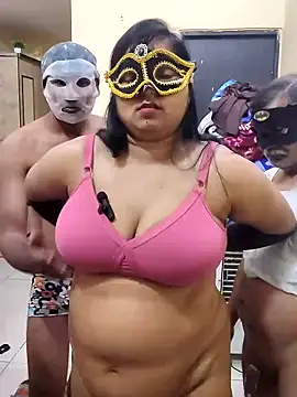 Hot modal online show from December 18, 2025, 5:17 pm