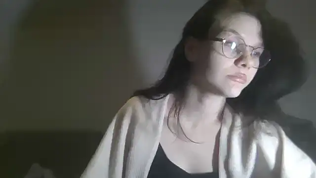 LaVostraDorothy online show from November 28, 2025, 8:09 pm