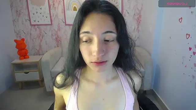 Snapshot of Kylie_ch1 chatting on October 7, 2025, 3:24 pm Kylie ch1 online show from October 7, 2025, 3:24 pm