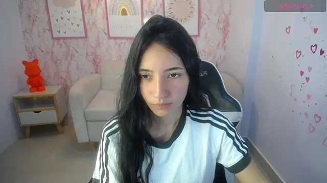 Snapshot of Kylie_ch1 chatting on October 1, 2025, 4:11 pm Kylie ch1 online show from October 1, 2025, 4:11 pm