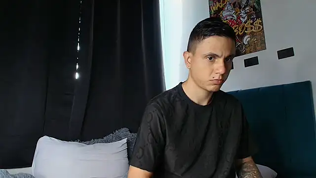 Warmteam777 online show from October 16, 2025, 8:39 pm