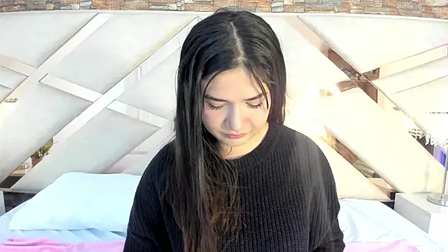 Snapshot of Valery_Brand chatting on October 4, 2025, 12:28 pm Valery Brand online show from October 4, 2025, 12:28 pm