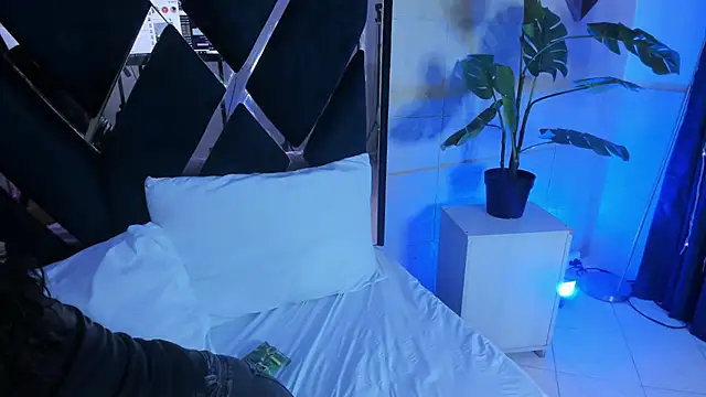 Valery Brand online show from February 14, 2026, 1:22 pm