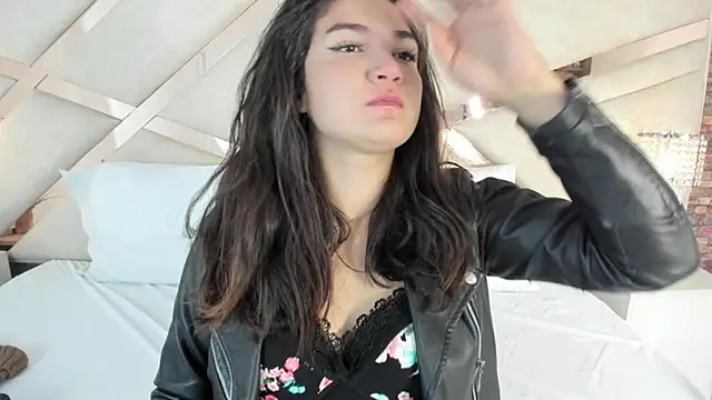 Snapshot of Valery_Brand chatting on September 25, 2025, 12:22 pm Valery Brand online show from September 25, 2025, 12:22 pm