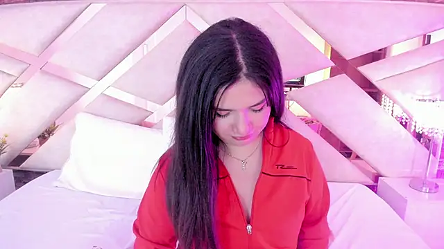 Snapshot of Valery_Brand chatting on October 10, 2025, 12:17 pm Valery Brand online show from October 10, 2025, 12:17 pm