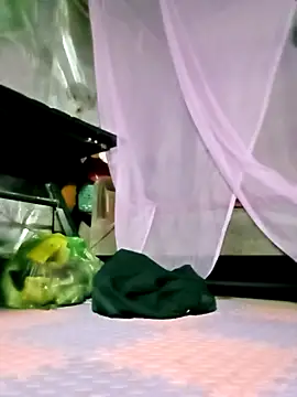 Surrilove online show from March 28, 2026, 2:51 pm