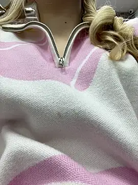 Snapshot of Sky_Cutie chatting on October 30, 2025, 4:22 am Sky Cutie online show from October 30, 2025, 4:22 am