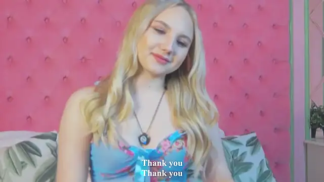 Snapshot of Sky_Cutie chatting on September 27, 2025, 4:40 am Sky Cutie online show from September 27, 2025, 4:40 am