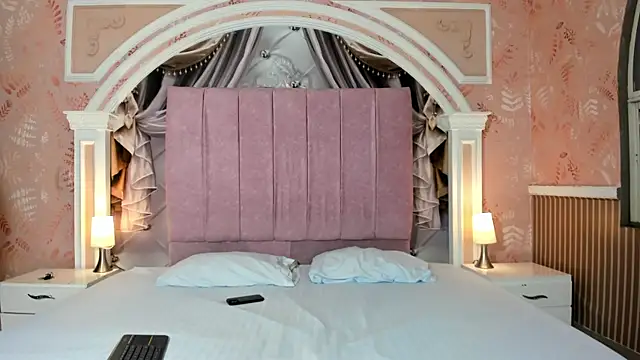 Dani rivass online show from October 6, 2025, 11:22 am