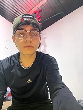 Dani rivass online show from September 19, 2025, 1:20 am